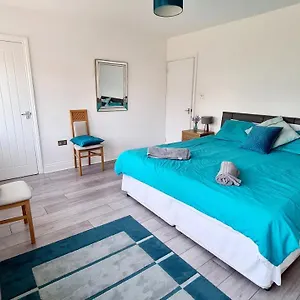 https://airport-reach.cambridgehotelsuk.com