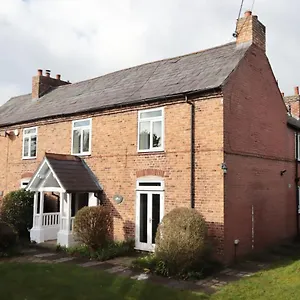  Holiday home Bretton House Farm Retreat